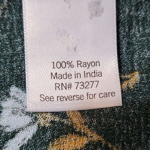 Boho peasants green floral design top - Picture 6 of 7